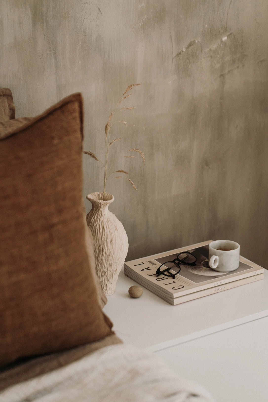 white marble mug